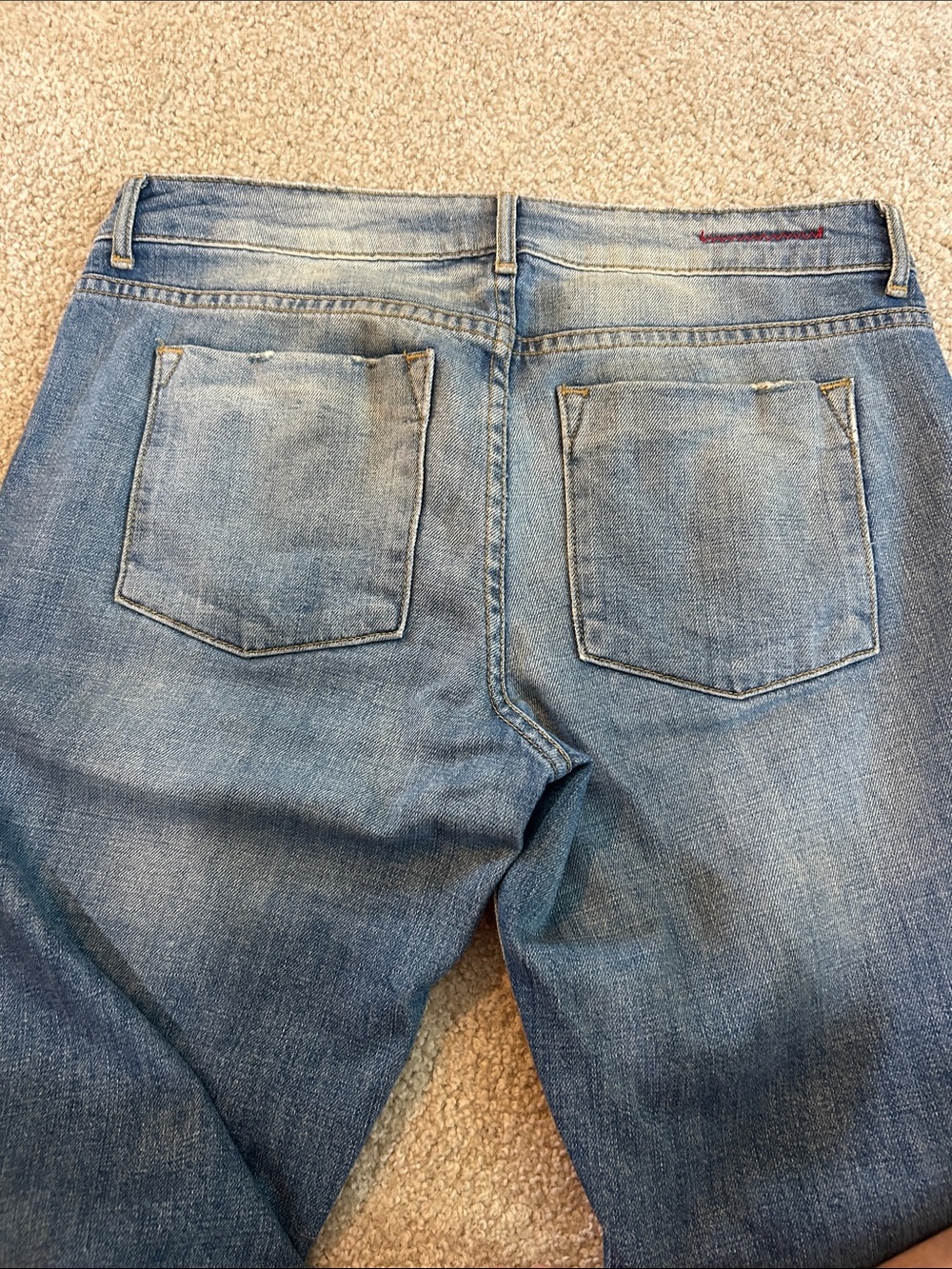 Alice and Olivia cropped low rise jeans - Picture 4 of 10